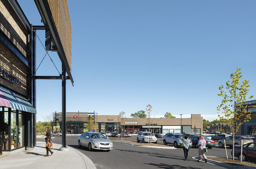 <p>Arbor Hills Retail Center</p>
                 <p>Ann Arbor, MI</p>
                 <p>BKSK Architects</p>