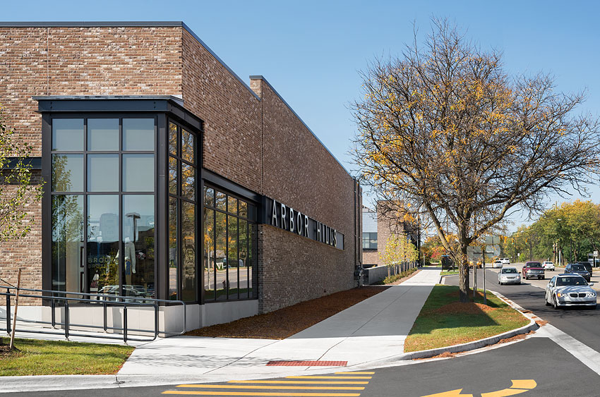 <p>Arbor Hills Retail Center</p>
                 <p>Ann Arbor, MI</p>
                 <p>BKSK Architects</p>