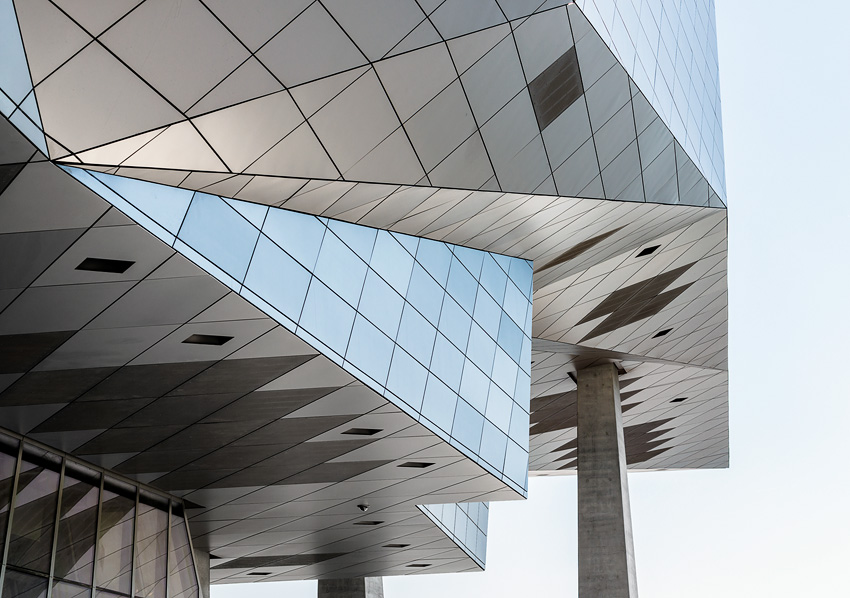 <p>Musée des Confluences</p>
                 <p>Lyon, France</p>
                 <p>Architect: Coop Himmelb(l)au</p>