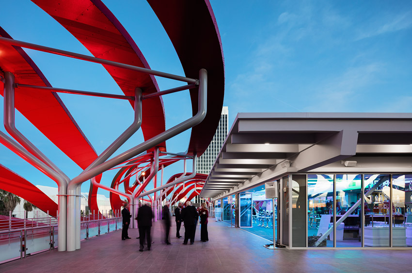 <p>Petersen Automotive Museum</p>
                 <p>Los Angeles, CA</p>
                 <p>Kohn Pedersen Fox</p>
