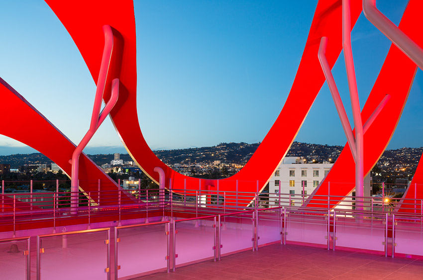 <p>Petersen Automotive Museum</p>
                 <p>Los Angeles, CA</p>
                 <p>Kohn Pedersen Fox</p>