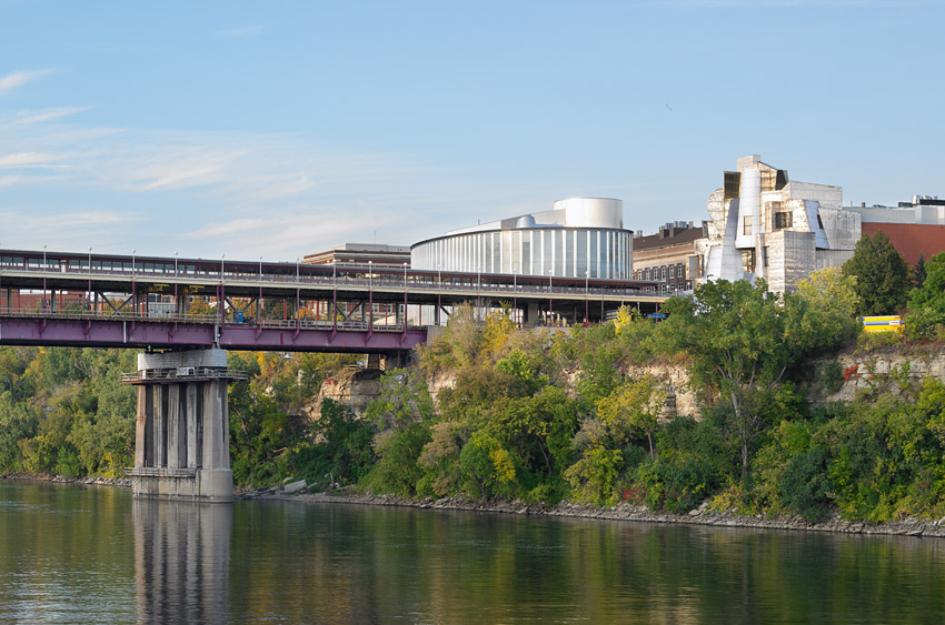 <p>University of Minnesota STSS</p>
                 <p>Minneapolis, MN</p>
                 <p>Kohn Pedersen Fox</p>