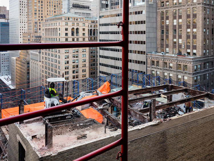 <p>Demolition of 21st floor</p>
                 <p>New York City</p>
                 <p>January 2016</p>
