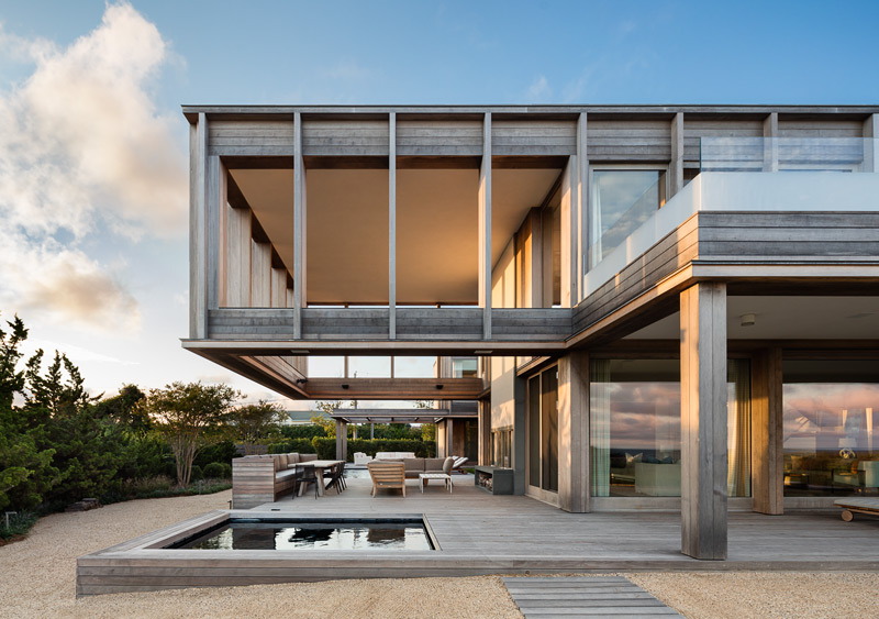 <p>Beach House</p>
                 <p>Bridgehampton, NY</p>
                 <p>Architect: James Merrell</p>