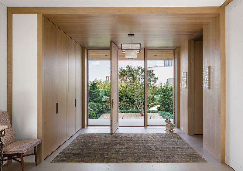 <p>Beach House</p>
                 <p>Bridgehampton, NY</p>
                 <p>Architect: James Merrell</p>