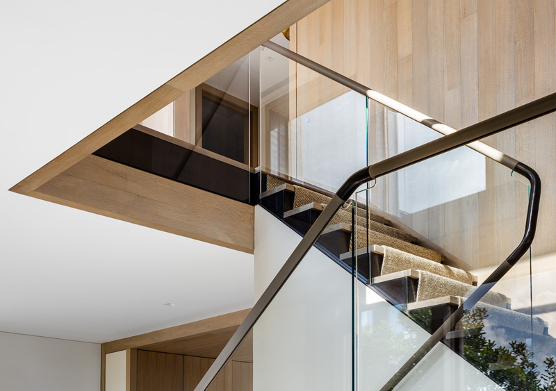 <p>Beach House</p>
                 <p>Bridgehampton, NY</p>
                 <p>Architect: James Merrell</p>