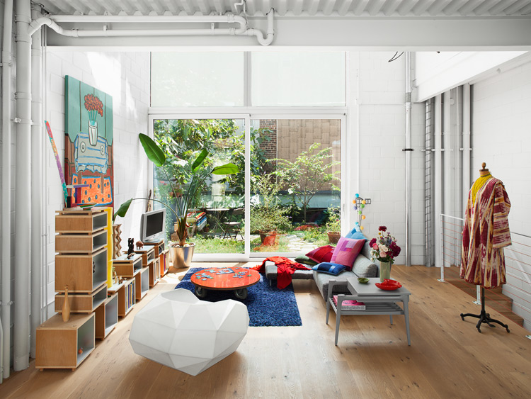 <p>Grand Street House</p>
                 <p>Brooklyn, NY</p>
                 <p>Architect: Loadingdock 5</p>