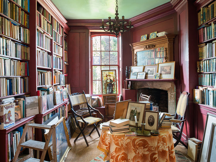 <p>Rodney Archer House</p>
                 <p>British actor's 18th century home</p>
                 <p>Spitalfields, London, UK</p>